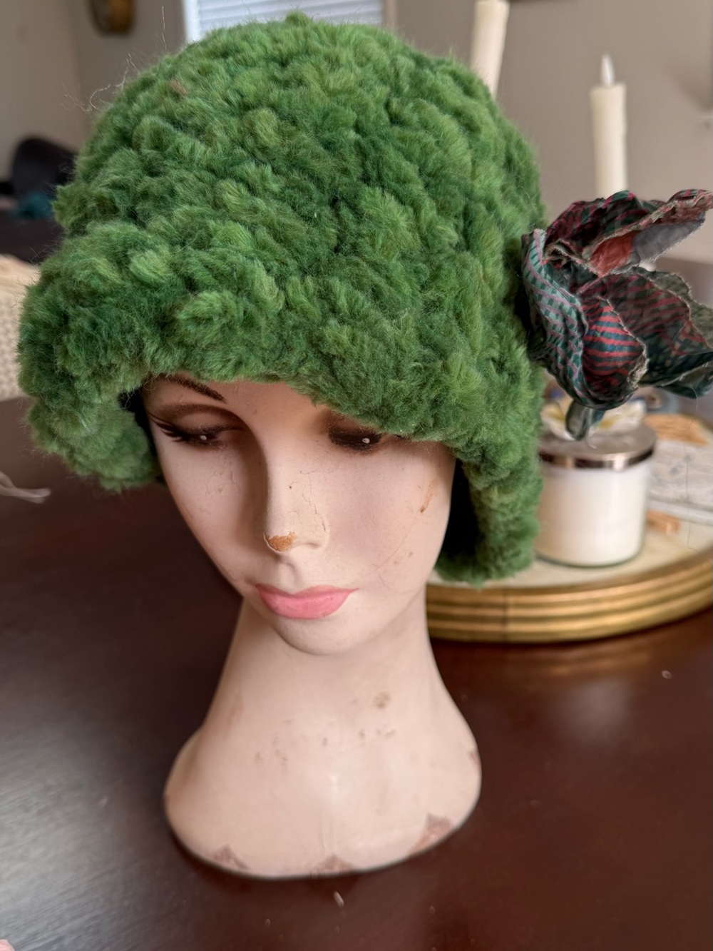 Grevi Textured Green Wool Cloche Hat with Fabric Flower
